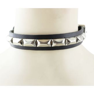 1 Row Squashed Pyramid Leather Choker