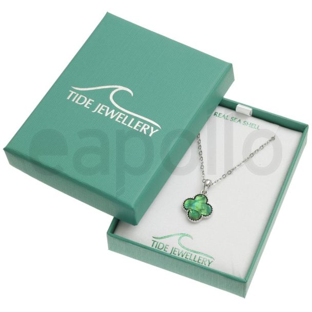 Green Paua Shell Quatrefoil Pendant Necklace