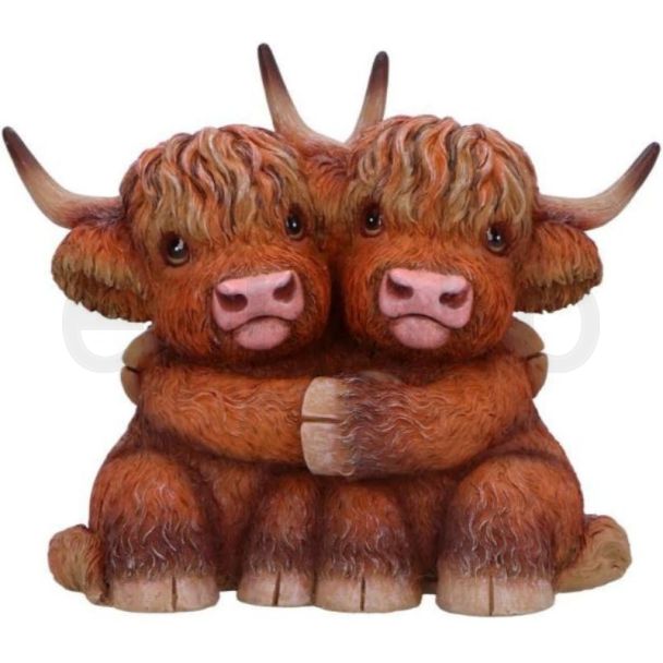 Highland Hug Cow Figurine – 14.5cm