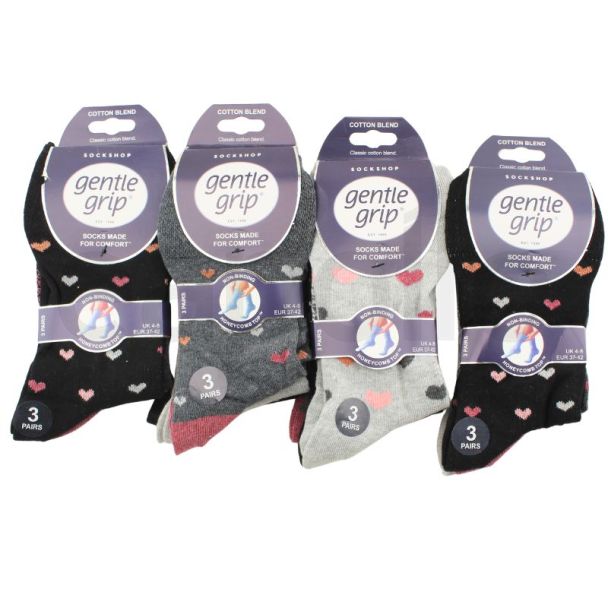 Ladies Gentle Grip Cotton Blend Non Binding Ankle Socks Queen of Hearts Design (3 Pack) - Assorted