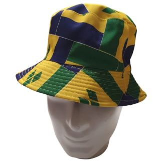 Adults 100% Cotton St. Vincent & Grenadines Flag Design Bucket Hat