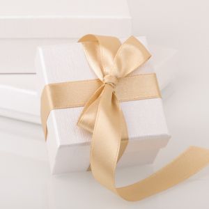Buy wholesale paper gift boxes at Apollo Wholesale. Wholesale Paper Gift Boxes