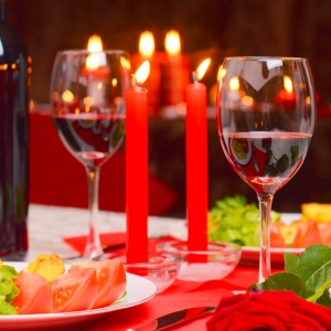 Buy Wholesale Dinner Candles at Apollo Wholesale