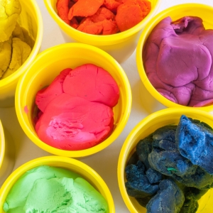 Buy Wholesale Clay and Play Dough at Apollo Wholesale