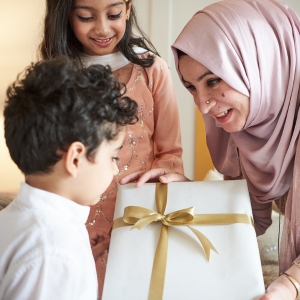 Buy Wholesale Eid Essentials at Apollo Wholesale
