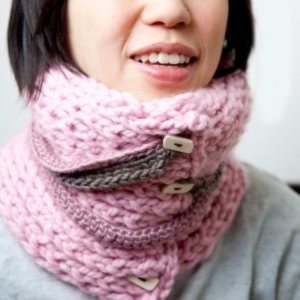 Buy Wholesale Neckwarmers and Headbands at Apollo Wholesale