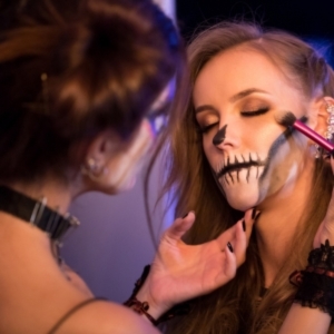 Buy Wholesale Party Make Up at Apollo Wholesale